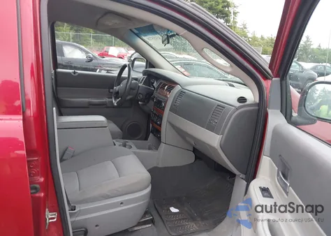 2008 Dodge Durango Adventurer z USA, uszkodzony, nr VIN 1D8HB68208F102852